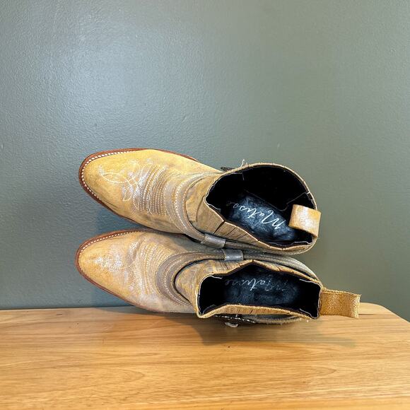 Matisse Judd Yellow Tan Suede Leather Western Ankle Boots Size 7.5 Women's - Picture 5 of 8